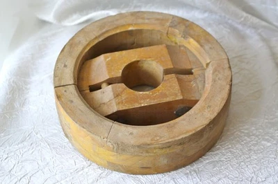 poulie pour courroie bois - fendue - réglable - ancien - diamètre 25 x 7 cm  TBE - Photo 1/4