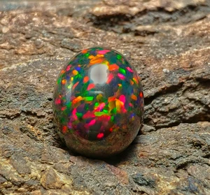 AAA Grade Ethiopian Black Opal 6.20 CT Vibrant Dotted Fire Rare Opal Cabochon - Picture 1 of 10