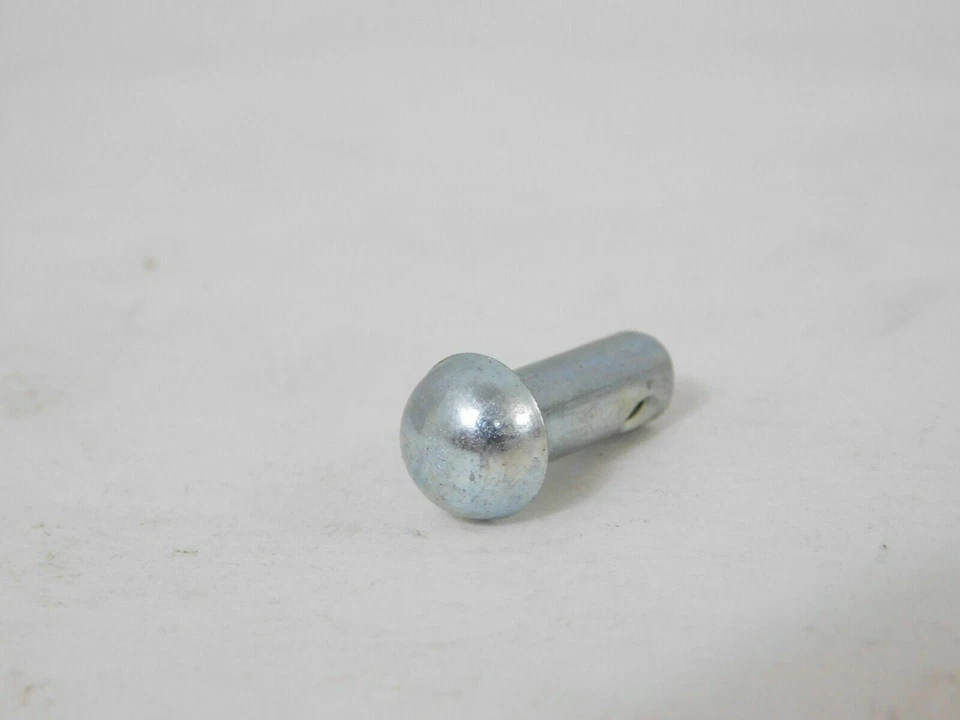 1967-1979 Kawasaki H1 A1 A7 F5 F7 F9 MC1 NOS pino pivô de assento fabricante de equipamento original 53011-001 - Imagem 1 de 4