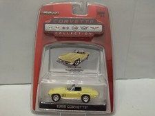 1966 CHEVROLET CORVETTE C2 YELLOW CONVERTIBLE CORVETTE COLLECTION 1:64 GREENLIGHT