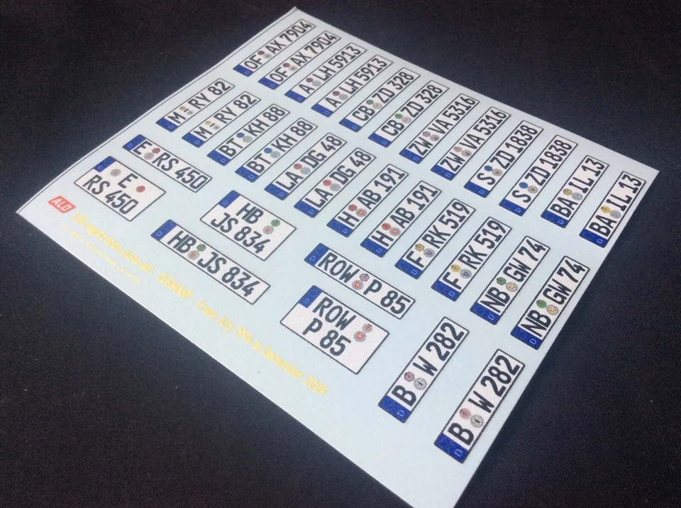1994-2009 PLAQUES D'IMMATRICULATION ALLEMAGNE 1:18 DECALS - POUR 16 VOITURES - Photo 1/1