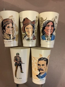 7 Eleven Slurpee Cups Vintage Davy Crockett Lone Wolf Sam Bass 7-11 - Picture 1 of 9