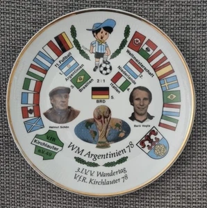 WM 1978 Wand(er) Teller Maskottchen Gauchito Helmut Schön, Berti Vogts, Ergebnis - Bild 1 von 3