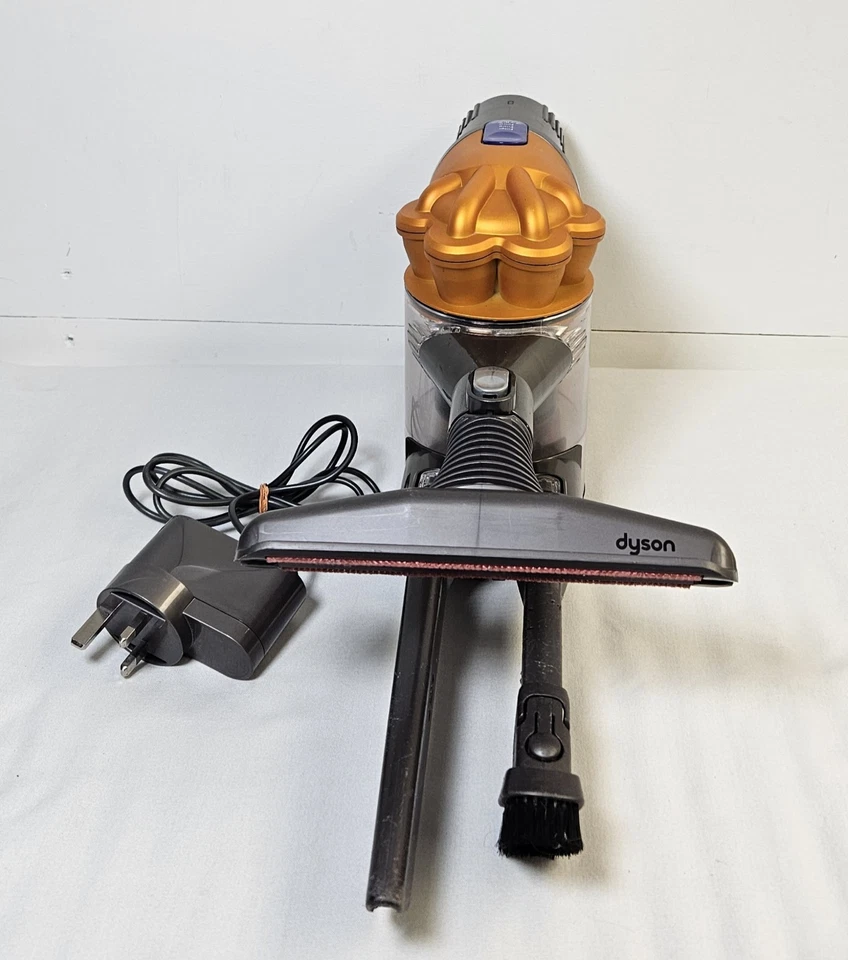 Dyson DC34 Type B Handheld Cordless Vacuum 22.2V 200W – Working - Image 1 of 4