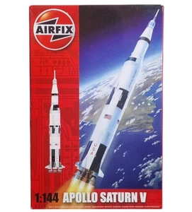 Space: Apollo Saturn V Modellbausatz im Maßstab 1:144 von AIRFIX - Bild 1 von 6