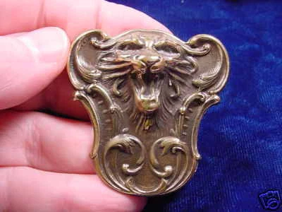 (b-lion-251) León rugiente gato salvaje leones grandes alfiler colgante latón amante Foto 1 de 2