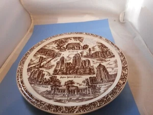 Vernon Kilns Detroit Commemorative Plate Made for Hudson's Detroit 10.5 Inches - Picture 1 of 3
