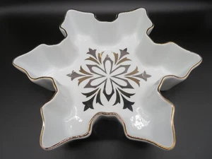 Cindy Crawford Style Snowflake Shape White & Gold  Porcelain Bowl - Picture 1 of 16