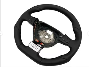 Volant Multifonction OEM GTI VW Golf 5 V En Cuir Perforé À Plat DSG - Picture 1 of 1
