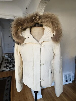Donna Karan NY Chaqueta acolchada de plumón blanca Tanuki Piel de zorro ribete Capucha, Talla M Foto 1 de 4