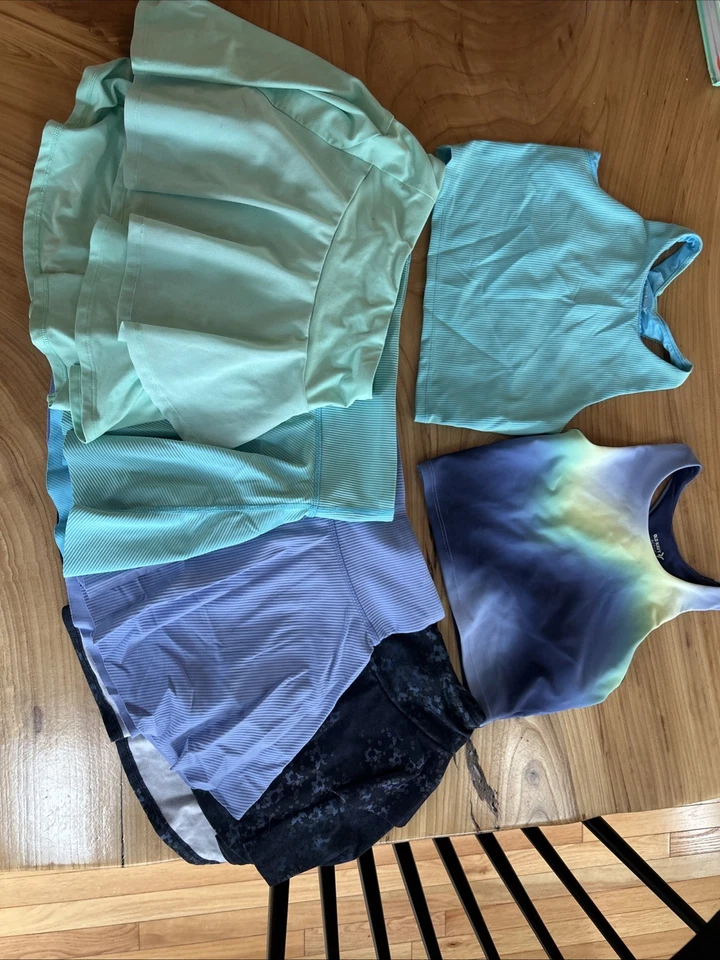 Lote Niñas Verano Ropa Activa Faldas Tanques Prendas para el torso Talla 8/10 Antiguo Azul Marino Objetivo Foto 1 de 4