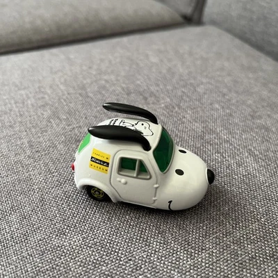 Takara Tomy Tomica Peanuts Snoopy Museum Tokyo - Snoopy Mini Car - Image 1 of 4