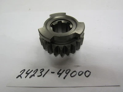 Nuevo de Lote Antiguo Suzuki 21T Tercera Transmisión 1976 RE5 72-77 GT750 GT550 24231-49000 NUEVO  Foto 1 de 2