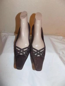Stuart Weitzman Brown Suede Leather  Classic Pumps Shoes Shoe Size 9 M - Picture 1 of 1