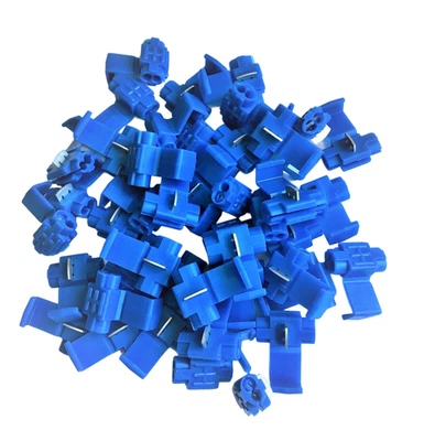 U.S.A. Blue Solderless Wire Quick Splice Connector - 14-16 Gauge - 50 Pack - Image 1 of 4