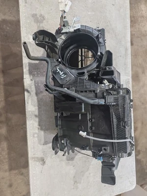 TOYOTA AVENSIS MK3 2018 1.6 D4-D UNIDAD DE CAJA MATRIZ DE CALEFACCIÓN 87050-02R80 Foto 1 de 4