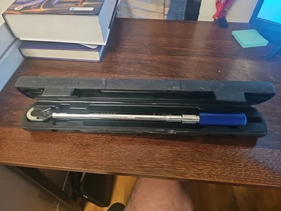 Cobalt 3/8 Drive 20-100 Torque Wrench with Case - Image 1 of 3