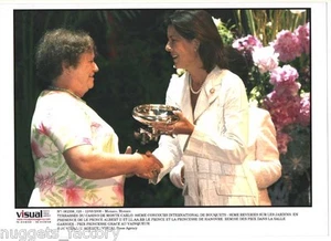 Photo originale Monaco Princesse Caroline - Bouquets 2006 ( 072 ) - Imagen 1 de 1