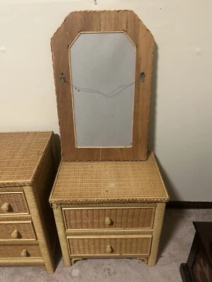 Henry Link. Плетеный спальный гарнитур. Комод, тумбочка и зеркало. - Изображение 1 из 4