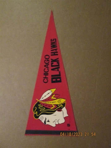 NHL Chicago Black Hawks Vintage Circa 1970's NHL Service Team Hockey Pennant Cover