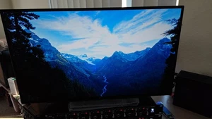 LG UltraGear OLED 27GS95QE-B 1440p HDR 240 Hz Gaming Monitor - Picture 1 of 2