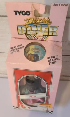 '88 TYCO DIXIE'S DINER DOLL 3.5" PATTY con botón de nombre todo original   Foto 1 de 4