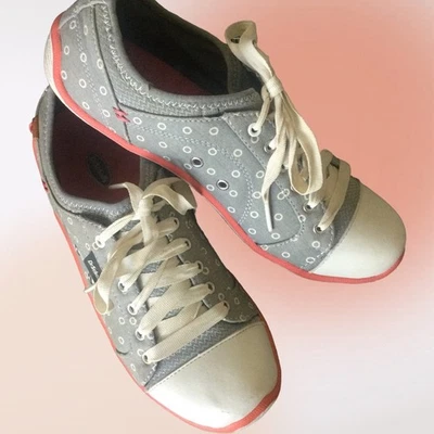 Dr. Scholl’s Gray & White Low Top Canvas Sneakers Size 6 - Image 1 of 4