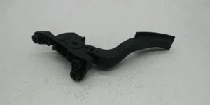 15 16 17 18 19 20 21 KIA SEDONA GAS PEDAL OEM 32700A9000 - Picture 1 of 15