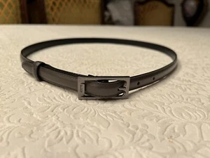 NEW Bally Women’s Thin Gunmetal Gray Metallic Leather Belt Size 80 / 32 - Picture 1 of 10