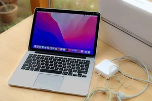 Apple MacBook Pro 13 Zoll, 16 GB RAM, Core I7 3.1 GHz, 1 TB SSD, 2015 A1502 - Bild 1 von 14