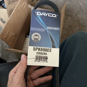 E050265 Dayco Accessory Drive Belt 5PK690EE  Ford Fiesta Mazda 3 5 2004-2017 - Bild 1 von 2
