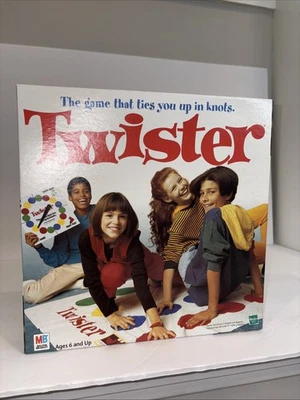 Twister Game (1998, Hasbro) Complete - Image 1 of 4