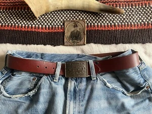 Cintura Levi's XX vintage in pelle 29"- 33" Made USA imbracatura ad olio pelle marrone rara - Foto 1 di 10