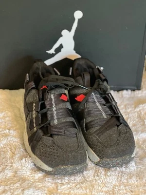 Jordan Crater "Black University Red" (Style Code: CT0712-001). - Image 1 of 4