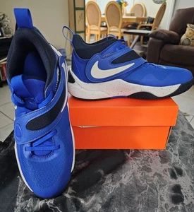 Nike Team Hustle D 11 GS Basketball Shoes Hyper Royal Size 6Y or 8 womens - Picture 1 of 8