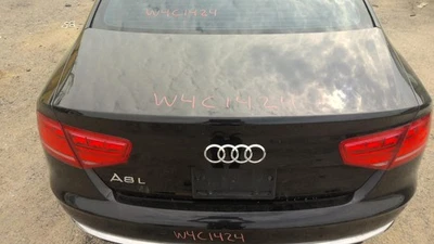 Tapa de cubierta usada se adapta a: Audi A8 2014 grado A Foto 1 de 4