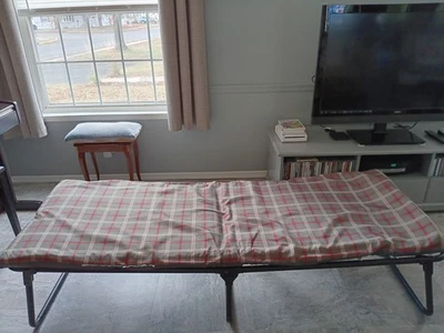 Cot  25wide x69long x15 high, 1 Inch thick mattress. Very Good Condition. - Image 1 of 2
