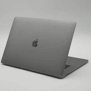 Apple MacBook Pro 15" Intel Core i7 2018 16 GB RAM 256 GB SSD grigio siderale A2159 - Foto 1 di 8