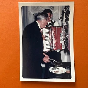 Accordion Player 1960s VINTAGE PHOTO ORIGINAL Musical Instrument Musician  - Picture 1 of 2