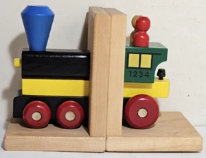 Montgomery Schulhaus Kinder Holzeisenbahn Buchstützen - Bild 1 von 9