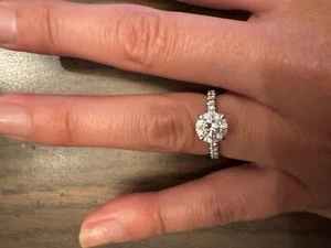 GIA 1.04 Carat Diamond ring - Picture 1 of 10