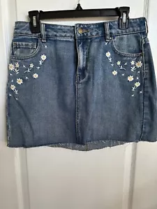 Lottie Moss Daisy Embroidered Flowers Denim Miniskirt Size 28 - Picture 1 of 4