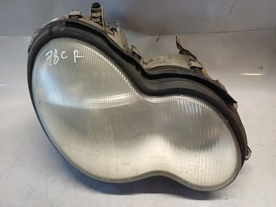78C* Mercedes-Benz C-Klasse W203 Bosch Scheinwerfer rechts A2038200261 - Bild 1 von 4