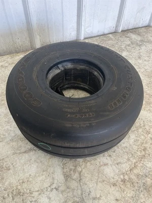 Buen año Goodyear vuelo personalizado III 15 x 6,0-6 15 x 6-6 tubo neumático avión Foto 1 de 4