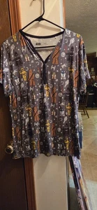 Woman's Star Wars top/Scrub Top - Picture 1 of 4