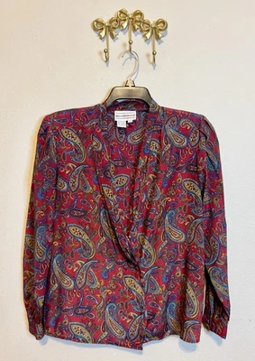 Blusa cachemira roja borgoña Westbound manga larga.  Cuello en V. Talla 6 Foto 1 de 4