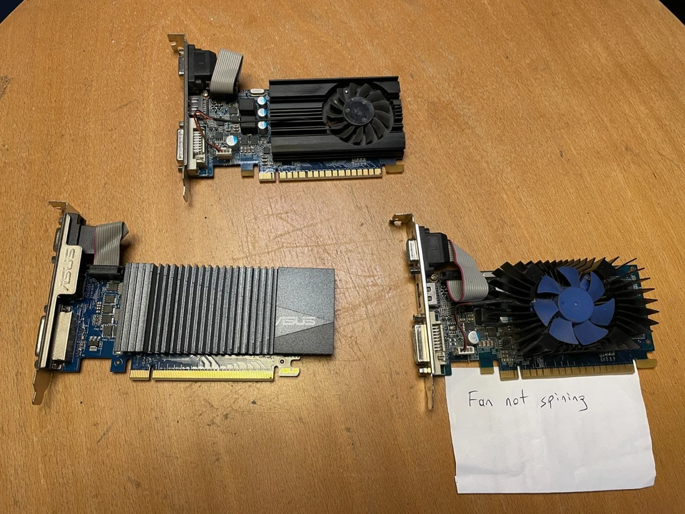 Joblot  3 x 1GB Graphics Cards  ASUS GeForce GT 710 1GB DDR5 GT 730 EX GT640 LP - Image 1 of 4