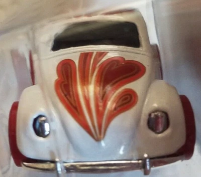 Игрушка гоночный автомобиль жук Hot Wheels 2021 HW Holiday Racers 4/5 VOLKSWAGON BEETLE 96/250 - Изображение 1 из 4