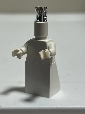 LEGO Harry Potter HP Chess Queen Minifigure hp016 4704 Chamber Winged Keys - Image 1 of 4