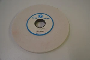 Neu True Schleifen Oberflächenschleifscheibe 7"" x 1/2"" x 1-1/4"" Bohrung TAA46-J-V 3600 RPM - Bild 1 von 3